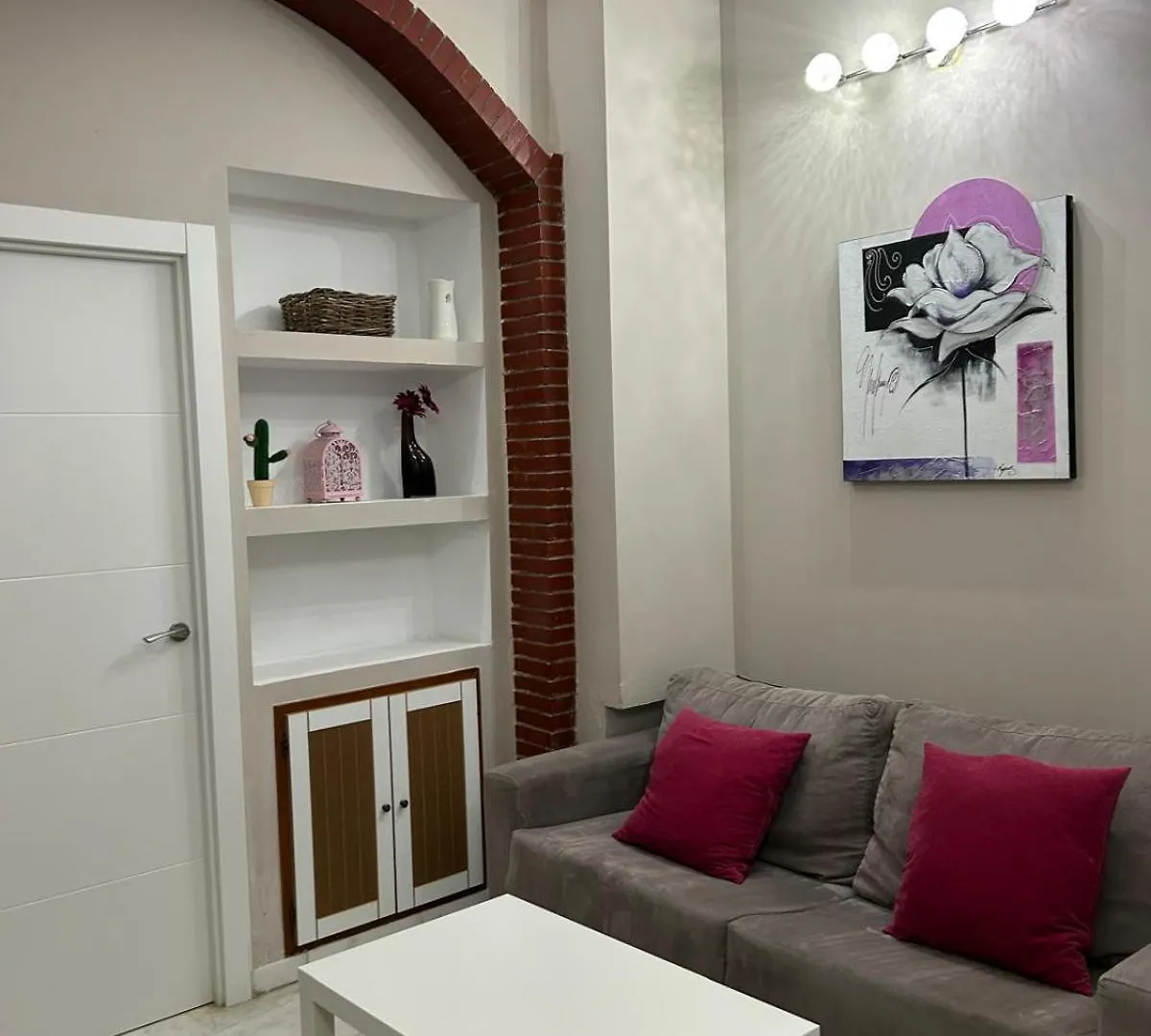 Apartamento Las Columnas De Adriano. Calle Mármoles, 5 Sevilla España