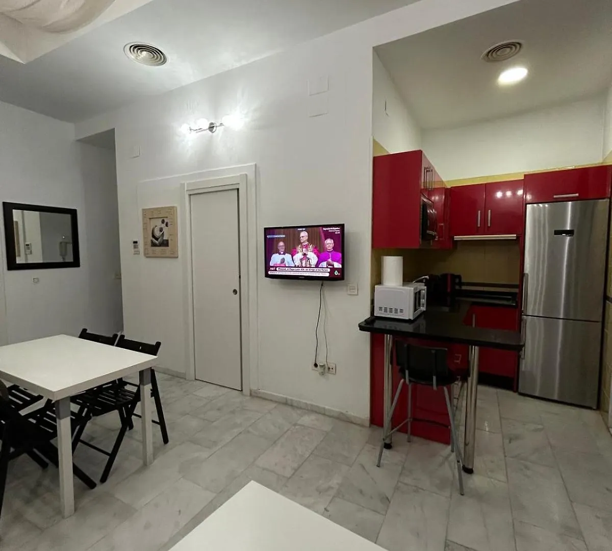 Las Columnas De Adriano. Calle Mármoles, 5 Sevilla Apartamento
